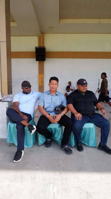 Sepak Bola Persatukan Politisi Muda Kota Sorong