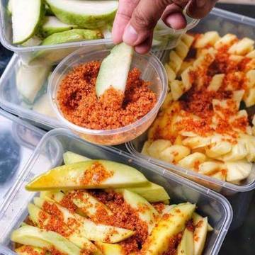 Si Viral Rujak Bumbu Bangkok