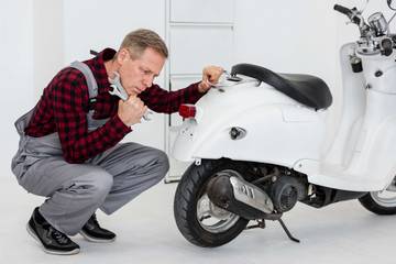 Apa yang terjadi jika motor di isi solar? 