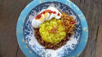 Nasi Kuning Lezat Favorit Warga, Amankah untuk Kesehatan
