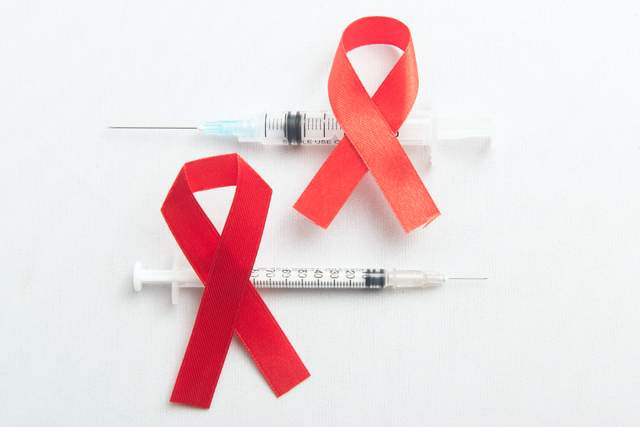 Fakta Penularan HIV yang Sebenarnya