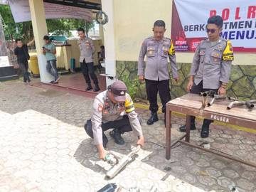 Polsek Kangean Sumenep Musnahkan Knalpot Brong