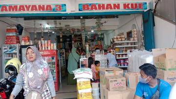  Laris Manis, Toko Bahan Kue  Jelang Lebaran