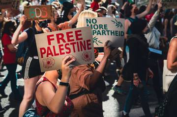 Universitas As Membantu Mahasiswa Menghadapi Imigrasi Akibat Pro Palestina
