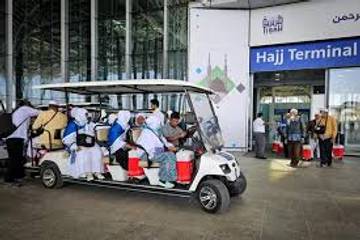 JCH Lansia Tunaikan Ibadah Umroh Wajib Dengan Cargolf