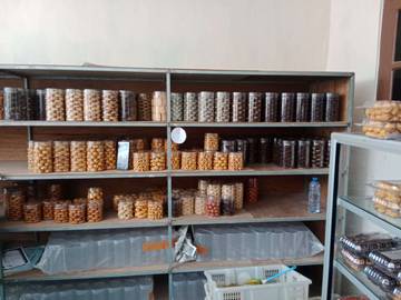 Nikmati Kue Kering Sepanjang Tahun dari UMKM Lokal