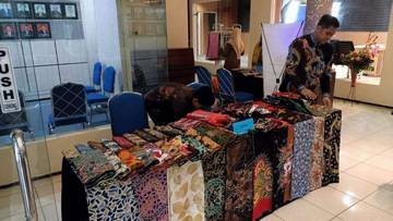 Penjual Batik Sumenep Pewaris Seni dan Budaya Madura