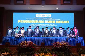Tiga Guru Besar Baru Resmi Perkuat PENS