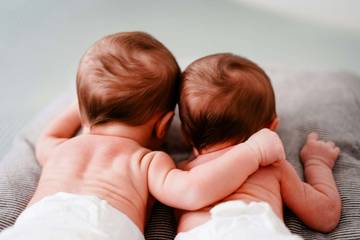 Melalui Bayi Tabung Wanita 74 Tahun Melahirkan "Twin"