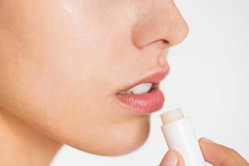 Perawatan Simpel Agar Bibir Tidak Kusam