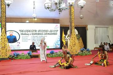 Festival Dalang Topeng Remaja Ajang Regenerasi Seniman Daerah