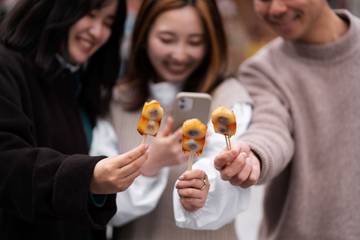 Antre Kuliner Viral Demi Sensasi dan Konten Digital