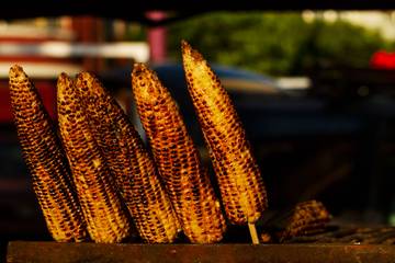 Tips Membakar Jagung Enak saat Musim Hujan