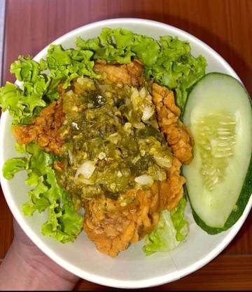Ayam Geprek Sambal Ijo Khas Sumenep Makin Digemari