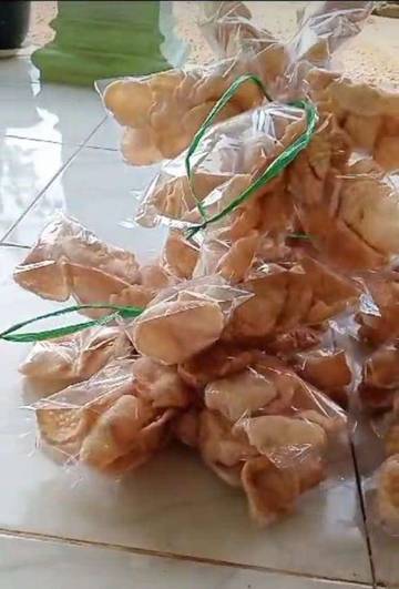 Meski Jadul, Kerupuk Rentengan Tetap Diminati