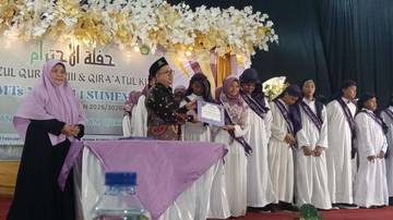 Ratusan Siswa MTsN 1 Sumenep Diwisuda