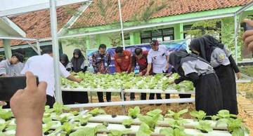 SMKN 1 Sumenep Kembangkan Pertanian Modern SIKAP
