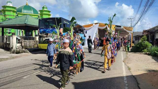 Tradisi Kirab 1000 Telur di Bangka Tengah