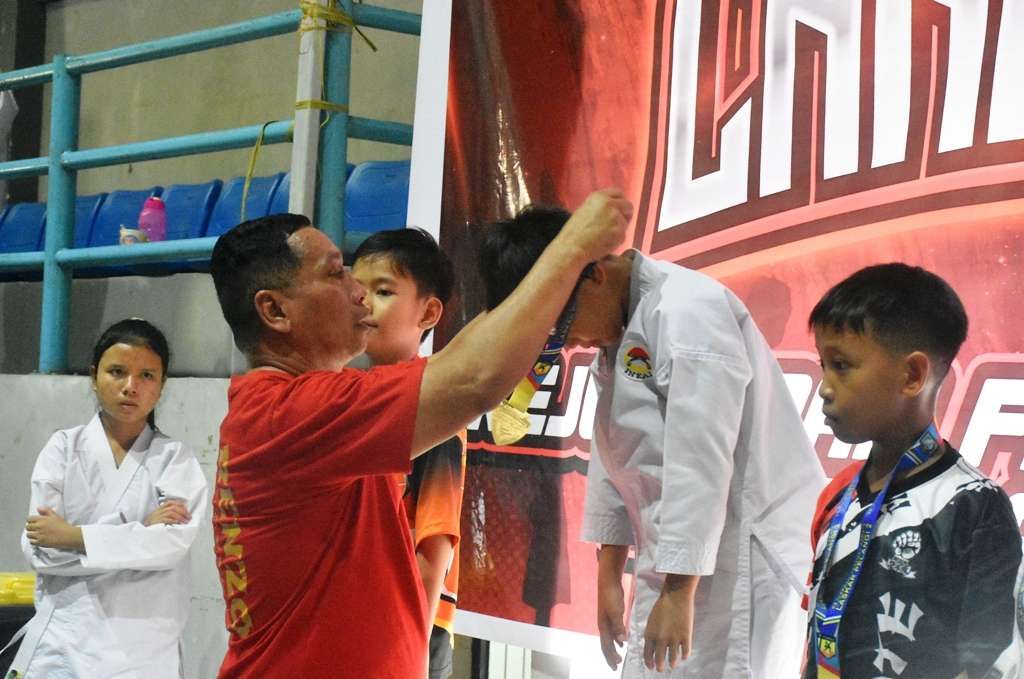 INKAI Beltim Juara Umum Karate se- Pulau Belitung - RRI.co.id