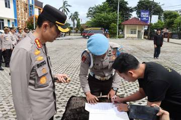 Polresta Pangkalpinang Bubarkan Dua Gengster