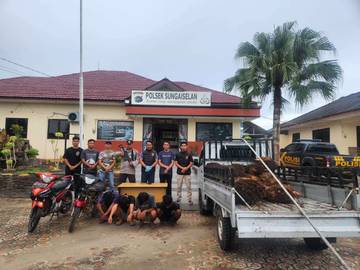 Polsek Sungaiselan Tangkap Pencuri TBS, Satu Miliki Senpi