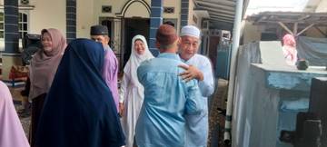 13 Tahun Menunggu, Pensiunan RRI Sungailiat Berangkat Haji 