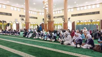 JCH Beltim Resmi Dilepas ke Asrama Haji Babel