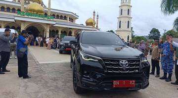 Empat JCH Beltim Naik Mobil Dinas Bupati dan Wabup 
