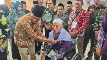 Perjalanan Sabang Nuhung Jemaah Haji Tertua dari Belitung