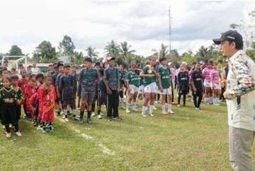 Algafry Buka Festival Sepakbola Usia Dini di Lampur