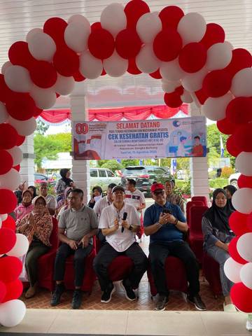 Kemenham Babel Bagikan Sembako dan Cek Kesehatan Gratis