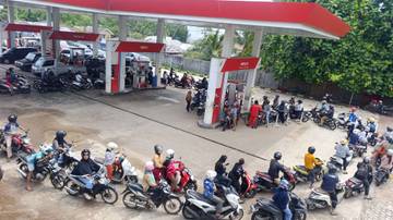 Antrian Terjadi di SPBU Padang Beltim