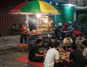 Angkringan, Kekhasan Warung yang Sajikan Hidangan Istimewa Kampung
