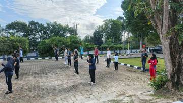 ASN RRI Sungailiat Senam Aerobik Mengawali Jumat Krida