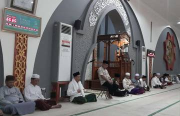 Masjid Agung Sungailiat Gelar Yasinan Malam Nisfu Syaban