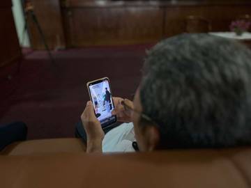 Fenomena Ketagihan Nonton Serial Drama China via Smartphone