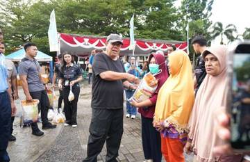 Baksos 'Balik Kampung' Salurkan Beras dan Minyak Goreng