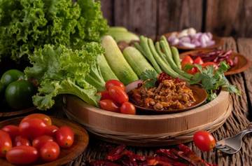 Lalapan, Pangan Alami Difavoritkan untuk Mendukung Kualitas Gizi