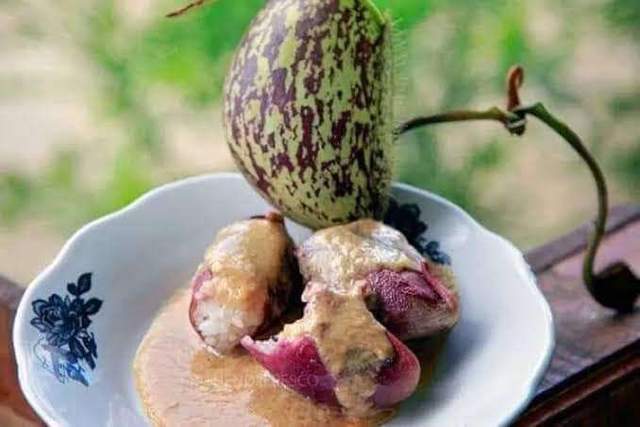 Lemang Kantong Semar Kuliner Unik Dari Gunung Raya