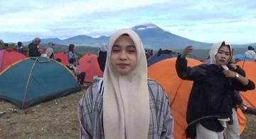 Camping di Terai Embun Sensasi Dingin Sambil Menikmati Gunung Api Kerinci
