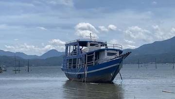 Kapal Miliaran di Danau Kerinci Terbengkalai 