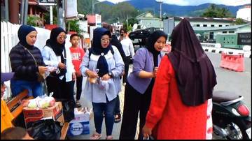 Ratusan Takjil Dibagikan Perkumpulan Jurnalis Wanita