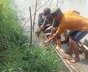 Warga Temukan Mayat Mengapung di Sungai Batang Merao 