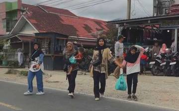 RRI Sungai Penuh Beli Baju Lebaran Anak Yatim Piatu dan Berbagi Sembako