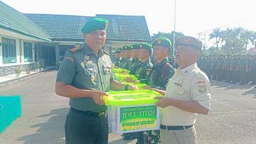 Prajurit dan PNS Dapat Bingkisan Idul Fitri Dari Dandim 0417/Kerinci