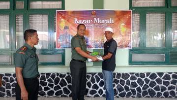 Pasar murah yang diadakan Kodim 0417 Kerinci dalam rangka menyambut Hari Raya Idul Fitri