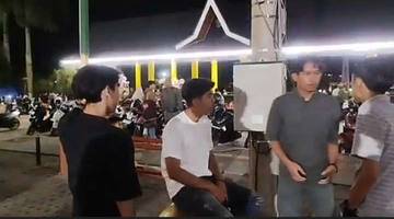 Momen Libur Lebaran,Taman Tugu 17 Sungai Penuh Ramai di Kunjungi