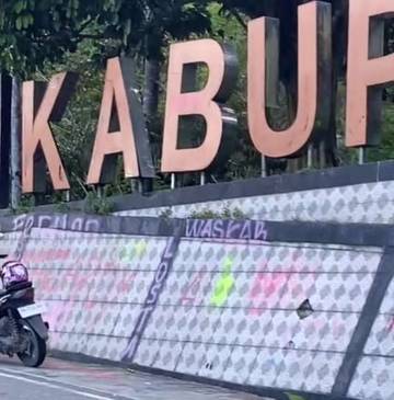 Aksi Vandalisme Tugu Selamat Datang Kerinci Euforia Kelulusan SMA  