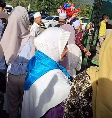 CJH Kerinci Mulai Bertolak Menuju Asrama Haji Jambi