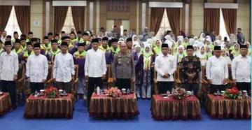 Pemkot Sungai Penuh Lepas Keberangkatan Calon Haji 